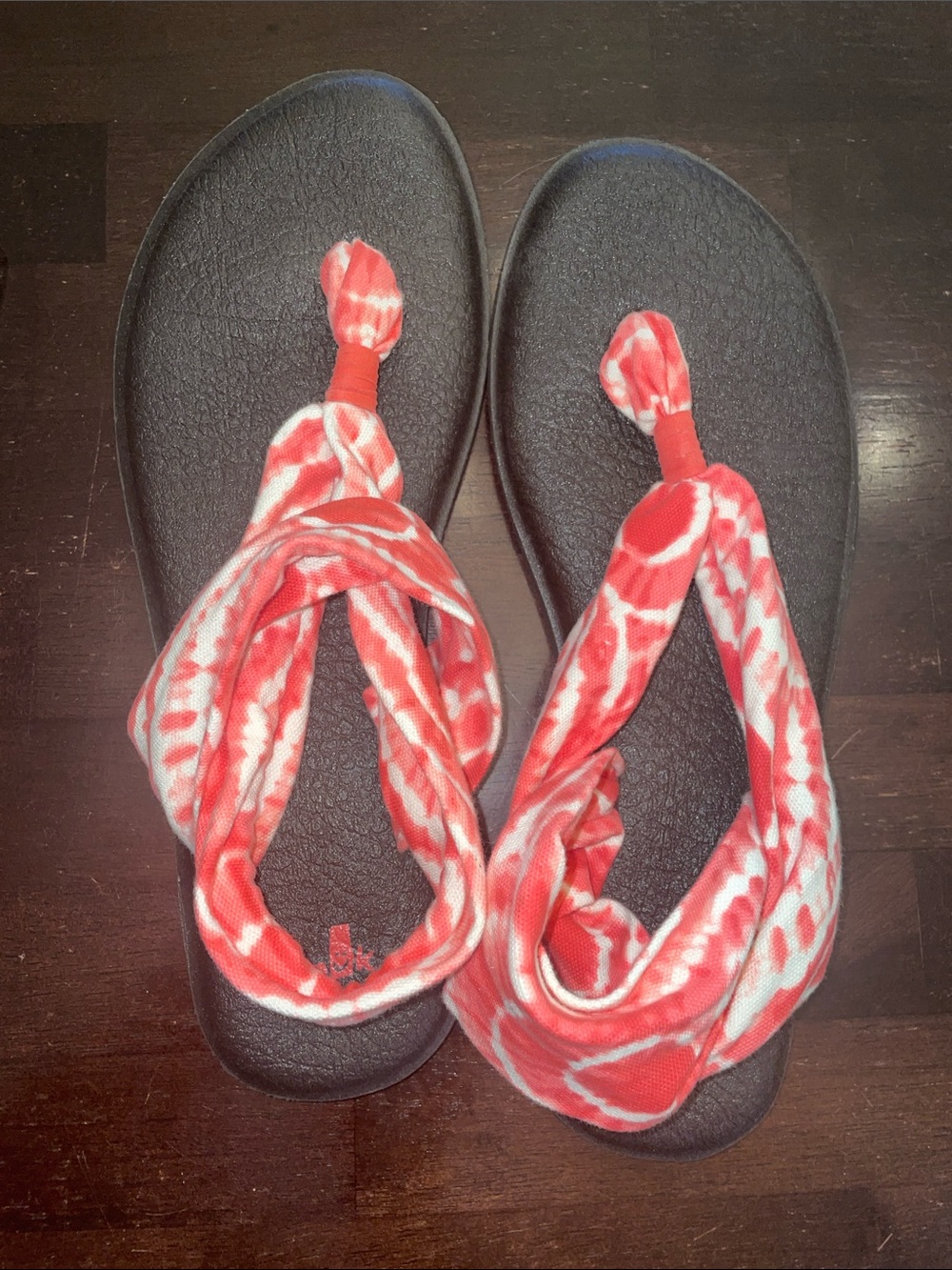 Sanuk, like new, Red tie-dyed sandals. Size 9.